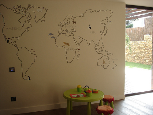 2231139642 69f2402d97 Murales infantiles de Estudio Stencil, sencillamente irresistibles