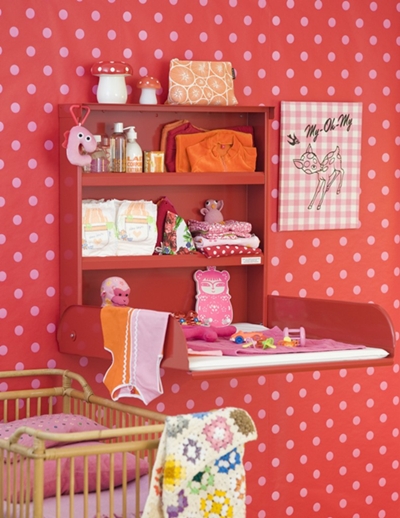 cambiador de pared rojo Cambiadores de pared de ByBO Design