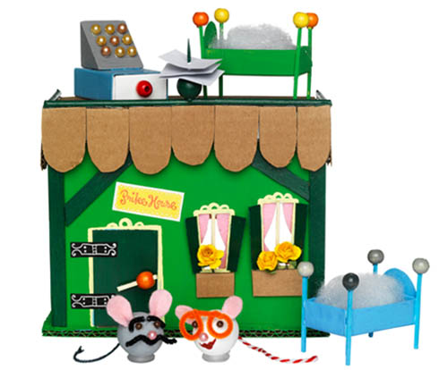 juguetes reciclados 2 copia juguetes reciclados 2 copia Un mundo de juguetes reciclados con Shane y Panduro.