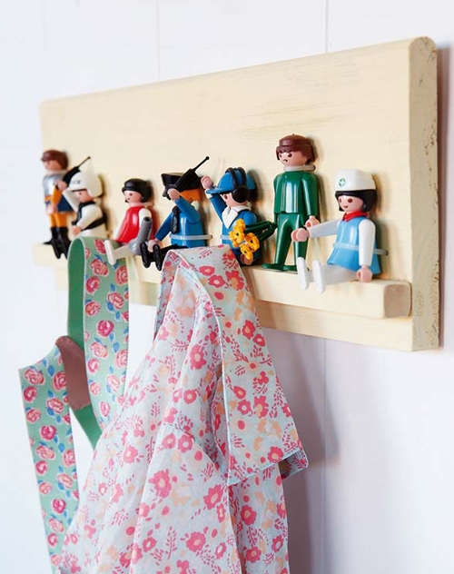 perchero infantil playmobil DIY: Perchero infantil de juguete